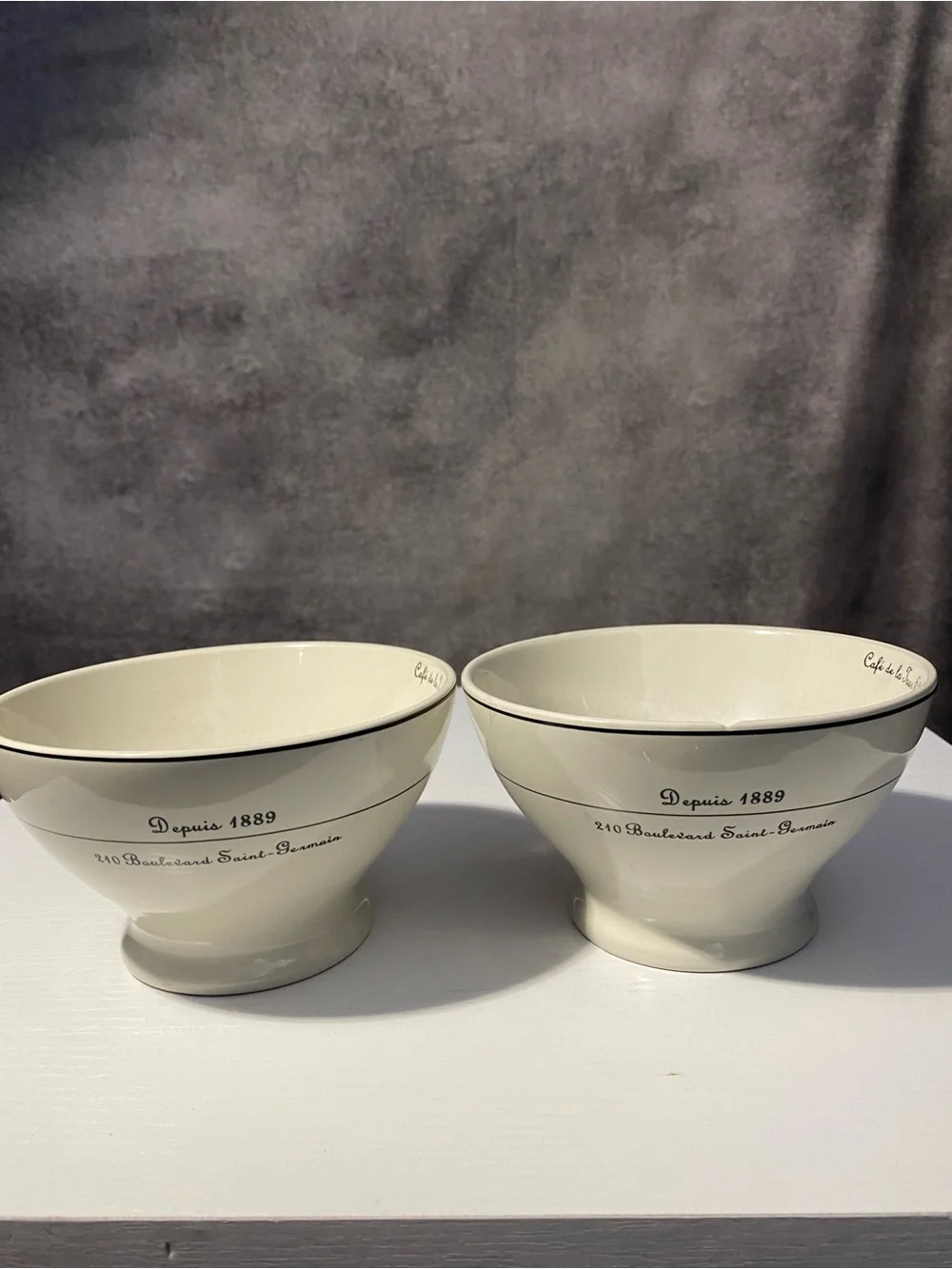 Set of 2 Kiss That Frog Cafe de la Tour Eiffel Paris Pedestal Bowls